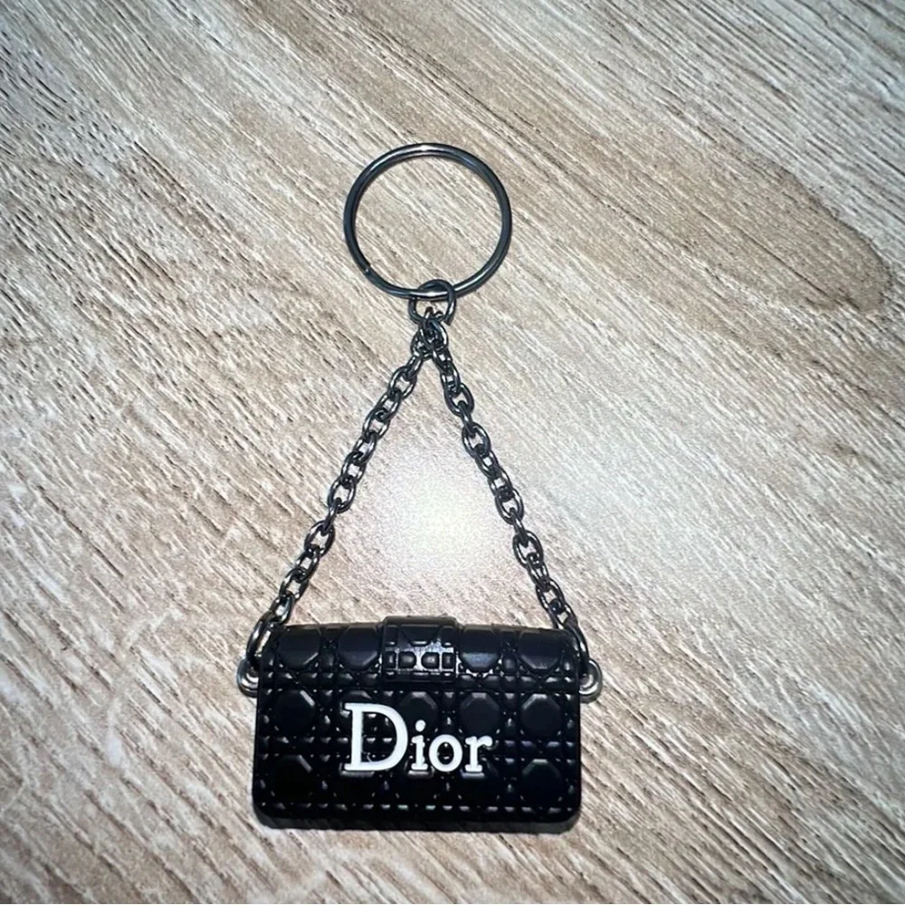 Keychains - Picture 4 of 4